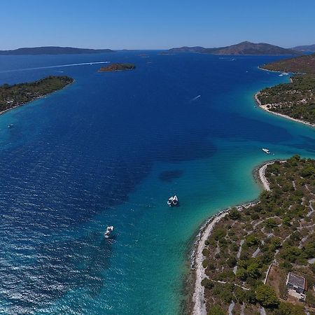 Holiday Batarelo Trogir Bagian luar foto