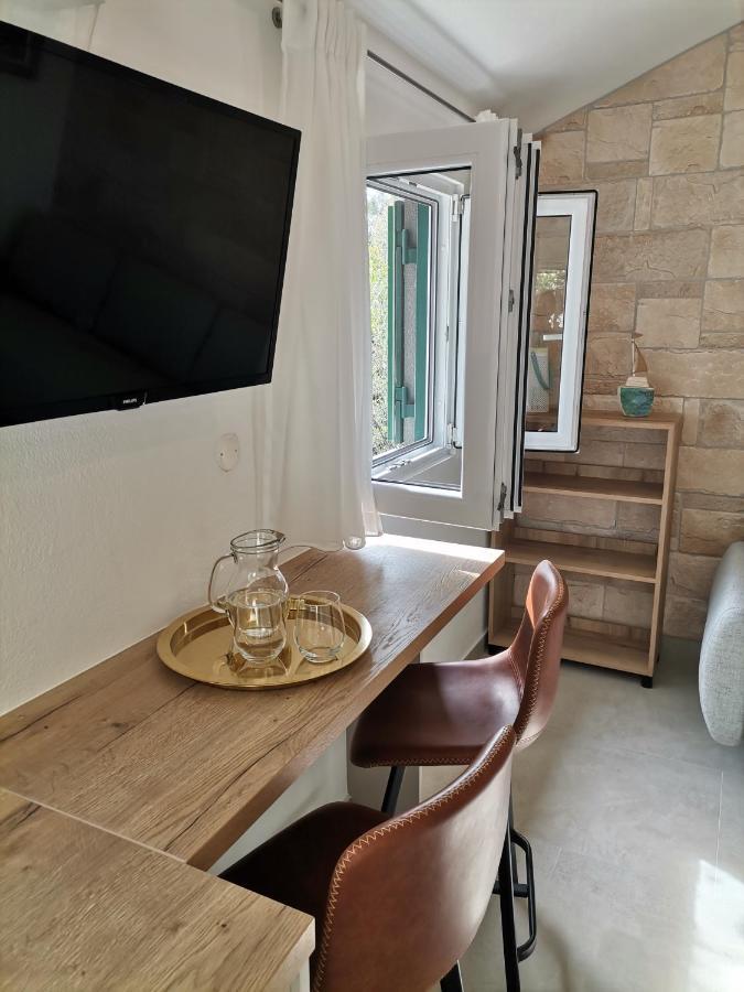 Holiday Batarelo Trogir Bagian luar foto