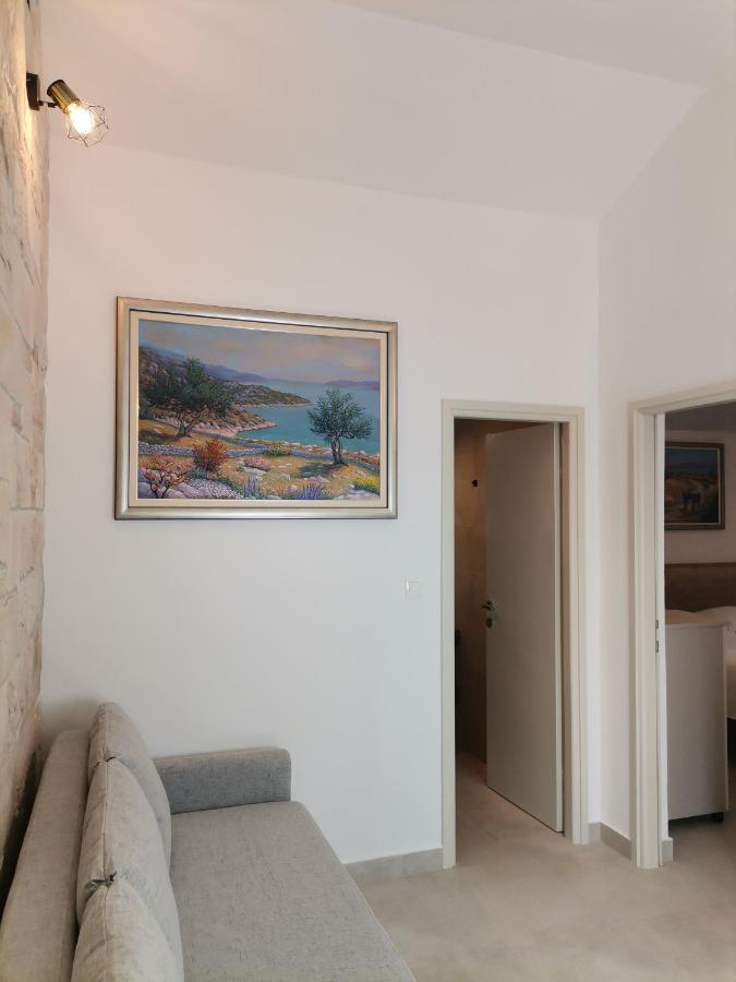 Holiday Batarelo Trogir Bagian luar foto